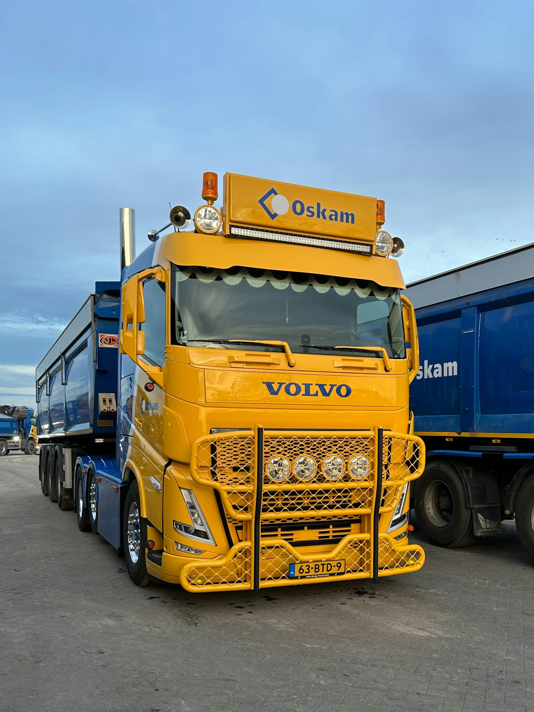 Road transport cargo operations